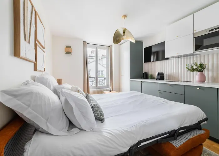 Brand New Luxury Flat In Parc Monceau - Batignolles
